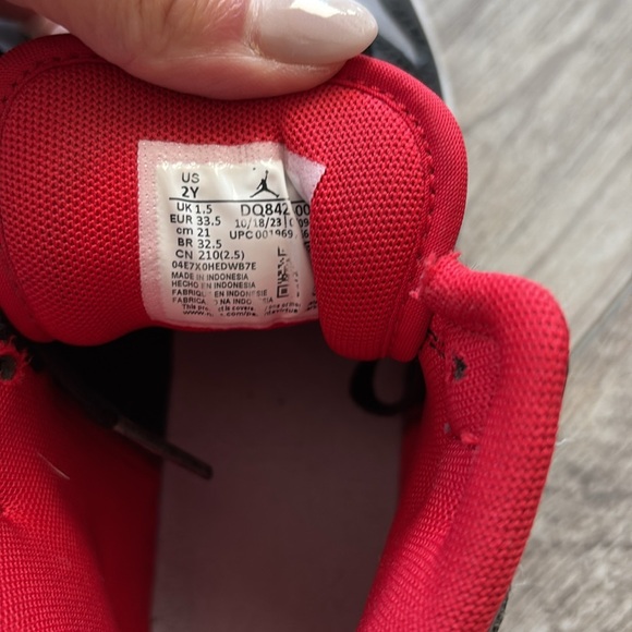 Jordan Kids Hightop Sneakers - Picture 3 of 5